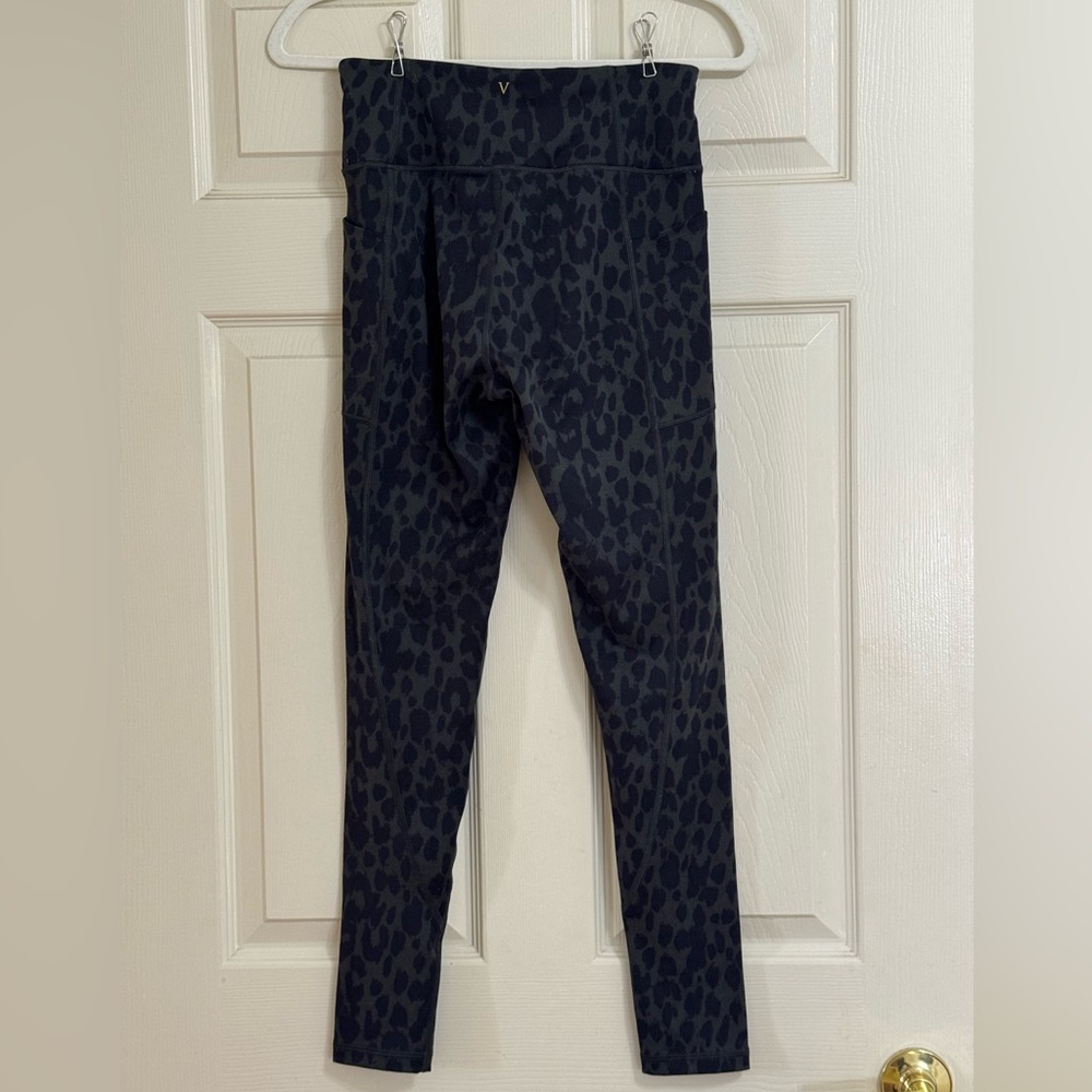 Victoria's Secret Black and Green Leopard Athletic Leggings